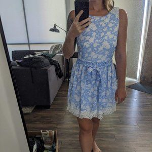 POWDER BLUE WHITE FLORAL LACE DRESS - PRINCESS - WOMEN'S M